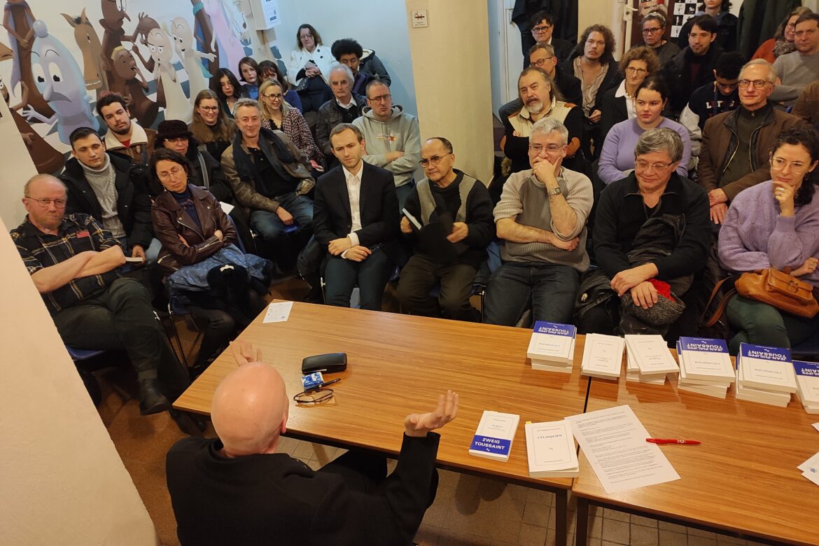 Salle comble pour la rencontre avec Jean-Philippe Toussaint.